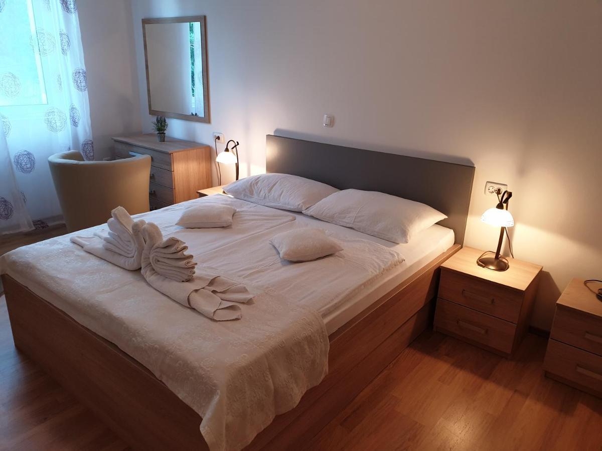 Captain'S Club Banjol Екстер'єр фото