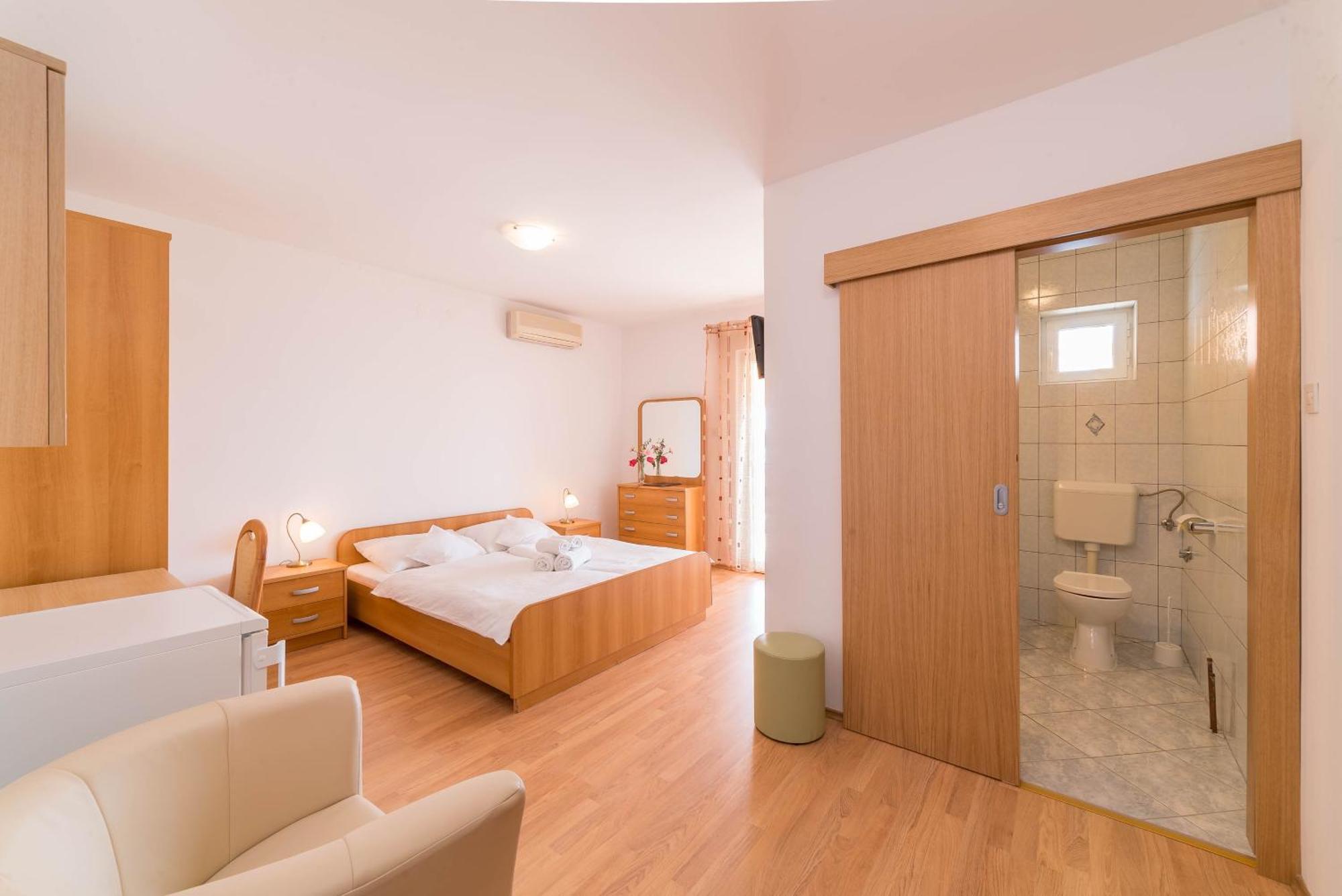 Captain'S Club Banjol Екстер'єр фото