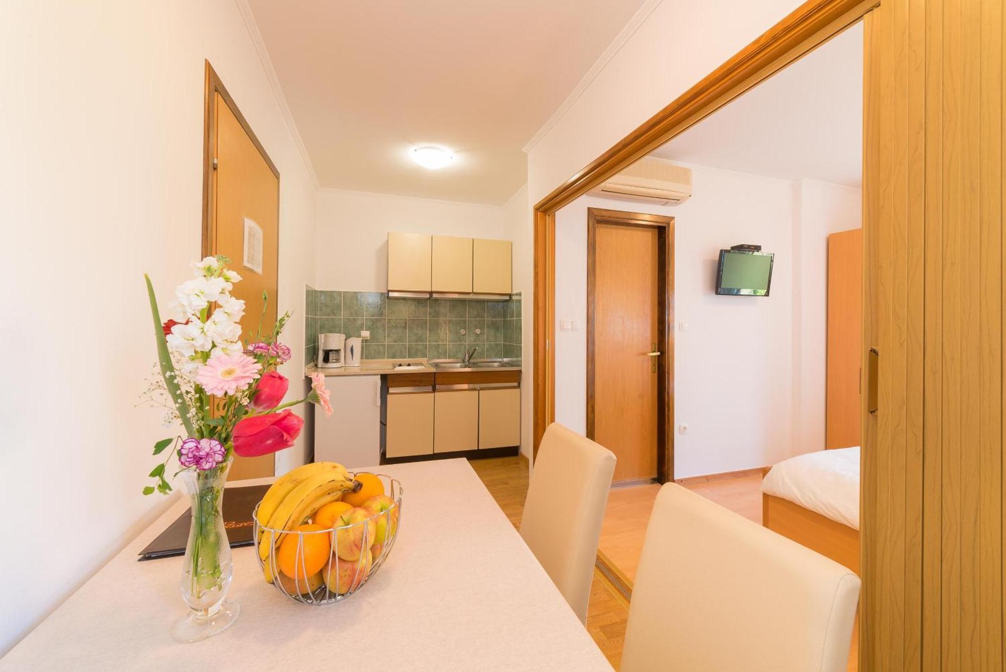 Captain'S Club Banjol Екстер'єр фото