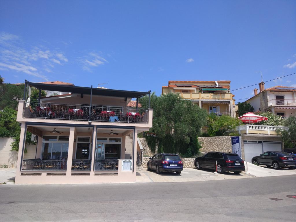 Captain'S Club Banjol Екстер'єр фото