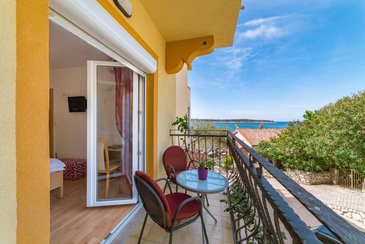 Captain'S Club Banjol Екстер'єр фото