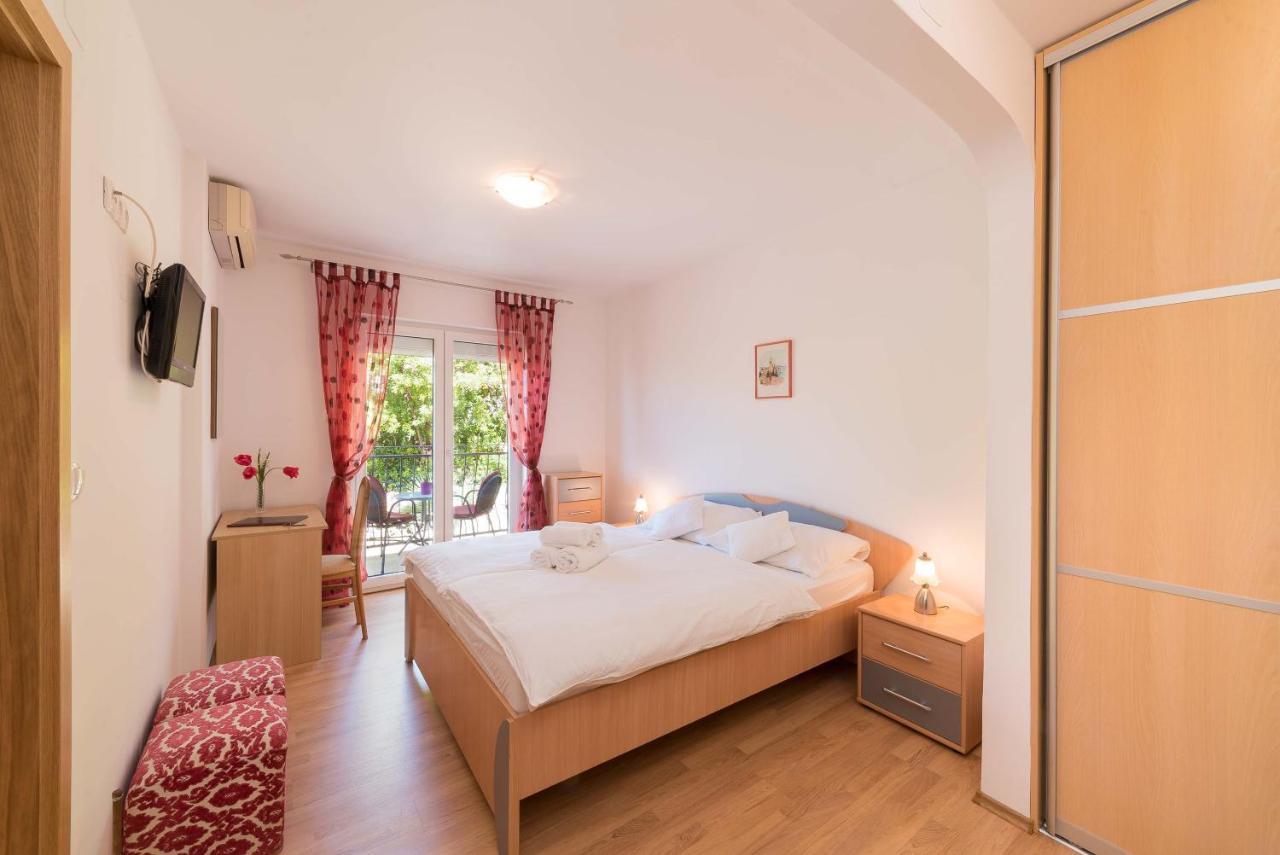 Captain'S Club Banjol Екстер'єр фото